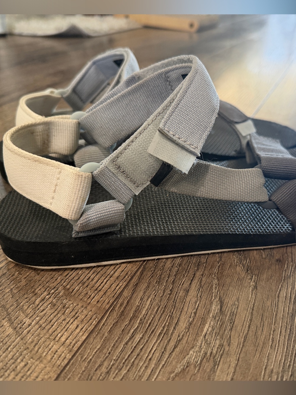 Teva Men’s Neutral Gray and Tan Outdoor Sandals size 10